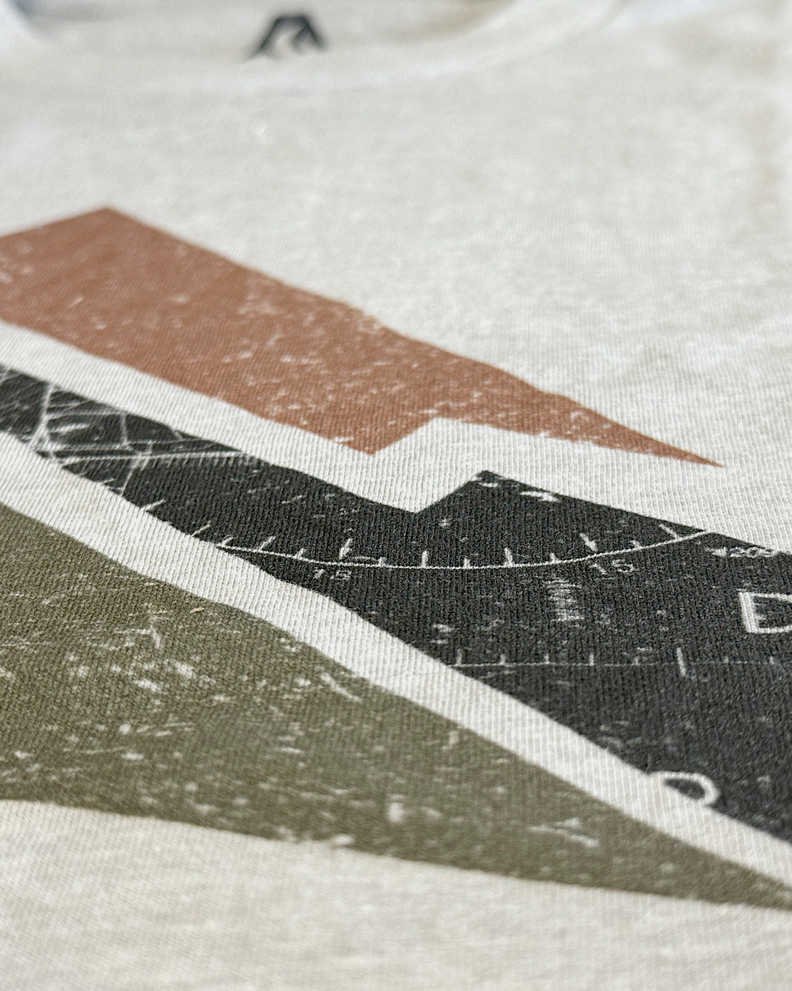 Mens-Mountain-Soil-Tshirt-3